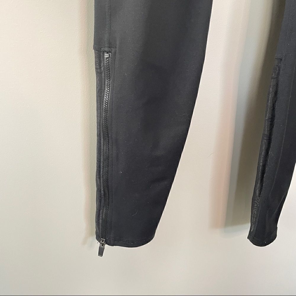 Fabletics bottom Zip Sheer Rose Panel Leggings - Picture 5 of 10
